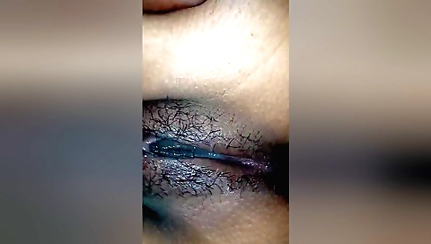 Indian hairy pussy sex porn video with her hairy pussy