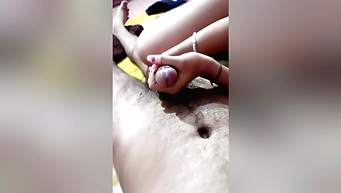 Handjob with a beautiful girl maina ka pyara khilona