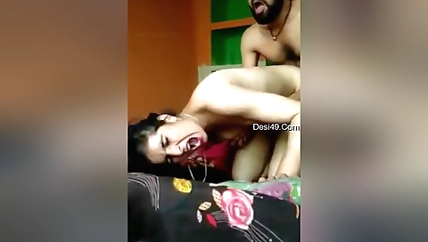 Amateur brunette indian girl has nice ass and her pussy