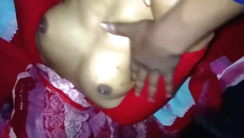 A hot indian couple sex video with a beautiful couple