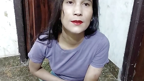 Indian amateur solo girl with a nice face and mouth