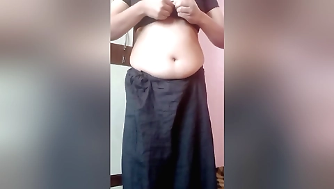 Big ass blonde seduces a guy with webcam porn video
