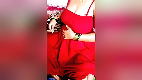 Sexy amateur indian slut with a long and nice body