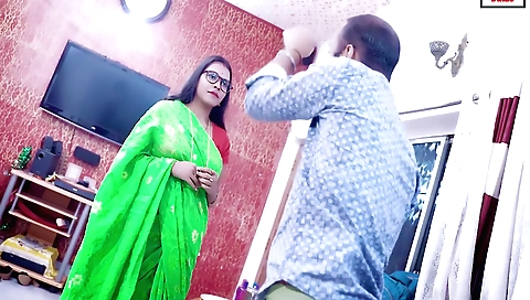 Indian hottie with a big booty gets banged by a dick