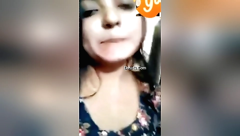 Amateur indian milf 18+ girl showing herself on webcam