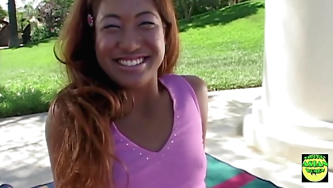 Indian babe gets her ass fucked in the ass in the backyard