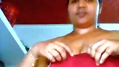 Sexy amateur milf solo video with her big booty and ass