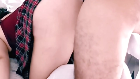 Hot brunette amateur cam clip with big ass and a nice face
