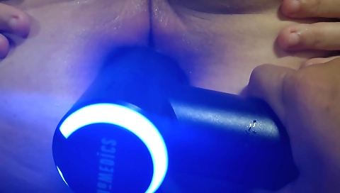 Busty amateur babe fucked her own anal machine gun