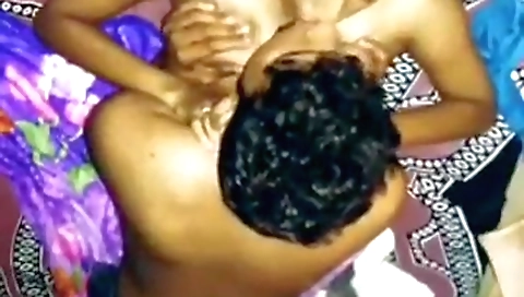 Indian pornstar with small tits takes an amateur video