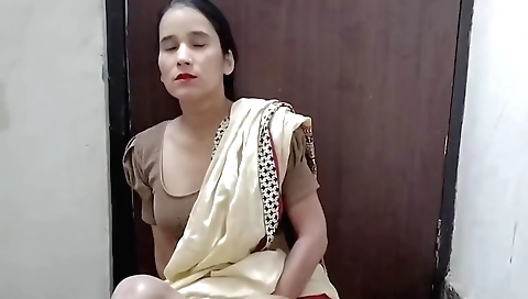 Indian teen with big boobs is showing off her boobs in solo video