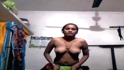 Amateur indian babe in 3d body sex in solo webcam clip