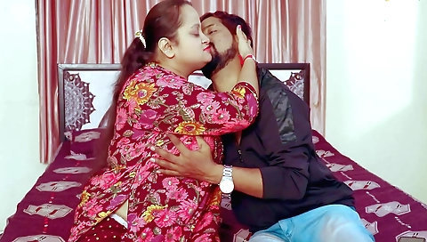 Mature 43+ indian with huge boobs 43+ sucking dick