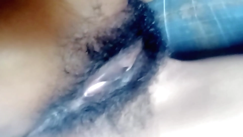 Indian amateur girl has a hairy pussy in homemade video