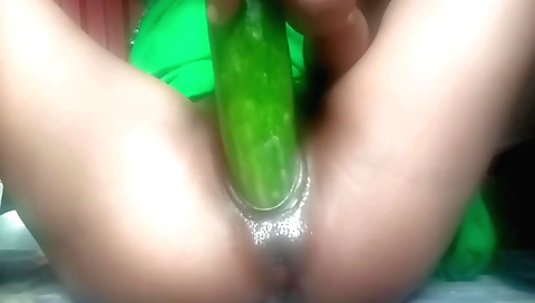 Amateur indian solo female masturbating with her favorite dildo
