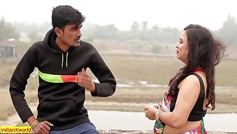 Indian brunette takes a good piece of dick and faces