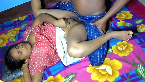Indian girl with nice round ass sucks dick in village