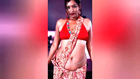 Bahu with a shaved pussy in her old and hot body video