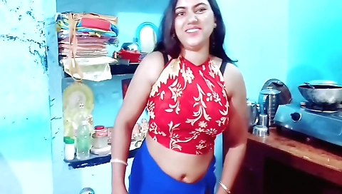 Busty amateur indian brunette teen in a hot solo video