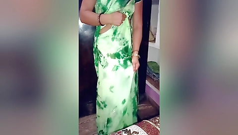 Gunja in green shirt with a sexy skirt is doing it