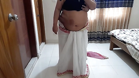 Busty bbw webcam sex video showing her giving a blowjob