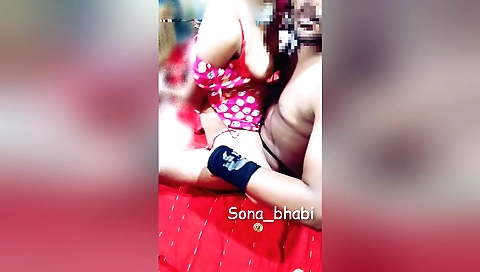 Indian girl in sexy lingerie fucks her pussy and ass