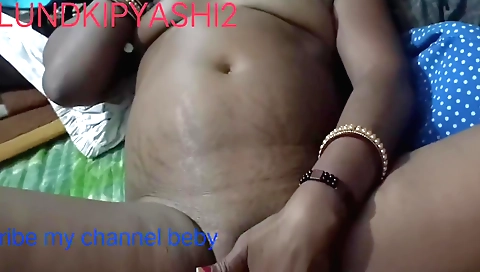 Indian beauty enjoying her pussy fingered on web cam