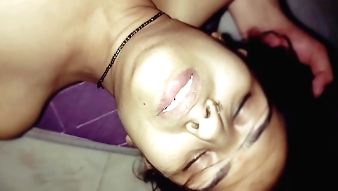 Amateur brunette fucks with a hot blowjob in the bedroom