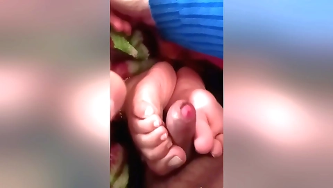 Indian babe with big booty gets fucked in her feet