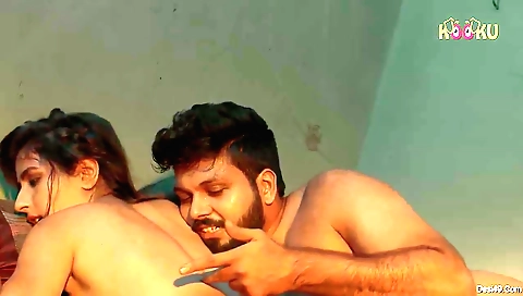 Brunette and young (sauteli saheli 2) are getting naked and having fun
