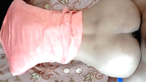 Webcam brunette in a sexy outfit fucked in the head