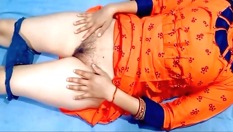 Indian girlfriend fucks hard on camera in amateur pov