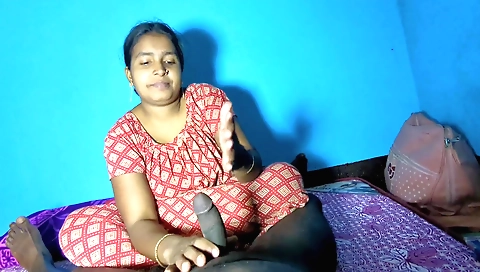 Buxom indian babe with hairy pussy gets her pussy fucked