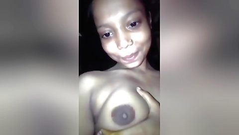 Indian amateur solo video with fat ass and round tits