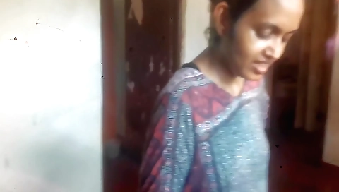 Indian housemaid cooking in the kitchen and getting fucked