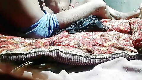 Indian porn chick gets fucked in front of the webcam