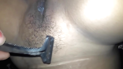 Indian amateur video of a hairy brunette in a sexy outfit