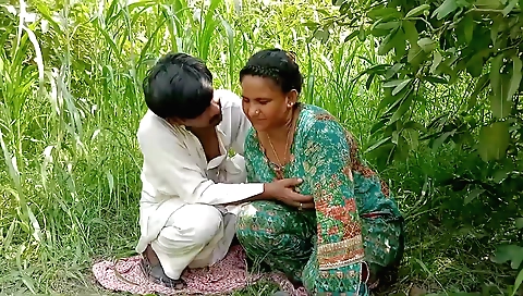 Stunning indian teen girl gets fucked in the backyard