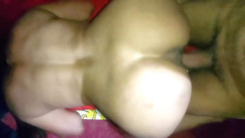 Indian babe sucks and gets her mouth around a cock