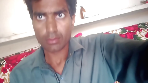 Indian teen girl enjoys hot threesome with two pakistan men