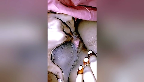 Indian teen seduces her boyfriend in homemade video